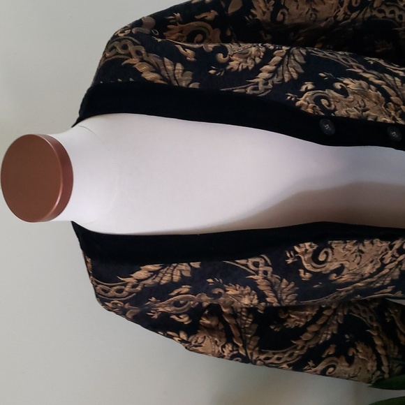 🏷Endless Rose NWOT Barocque & Velvet Button Down Jacket - Black/Gold - M - Picture 13 of 17